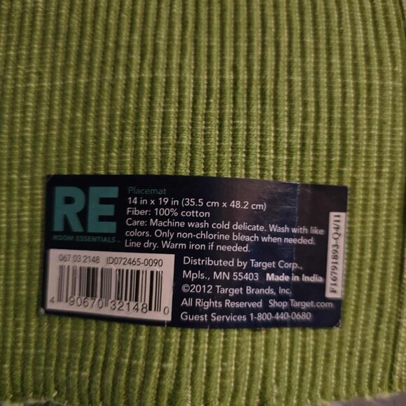 Green Tillary Microfiber Oblong Tablecloth & 2 Room Essentials Placemats - Picture 11 of 12